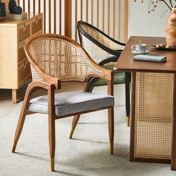 Обеденные стулья из массива дерева в скандинавском стиле для ресторана Дома Минималистичное кресло со спинкой из ротанга Легкое Роскошное кухонное кресло для столовой